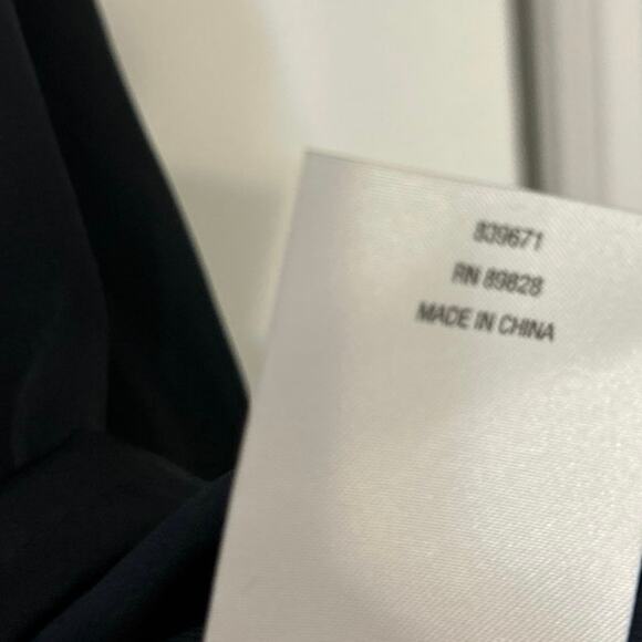 G By Giuliana Black Sleeveless Tie Neck Lace Trim Satin Top Large New - Picture 12 of 12